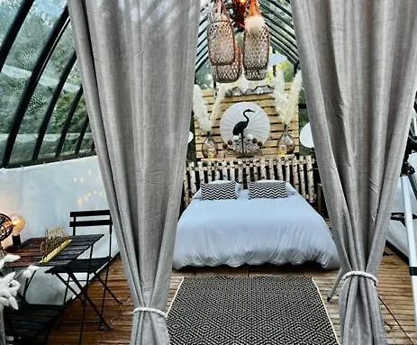 Pensión Domaine Albizia