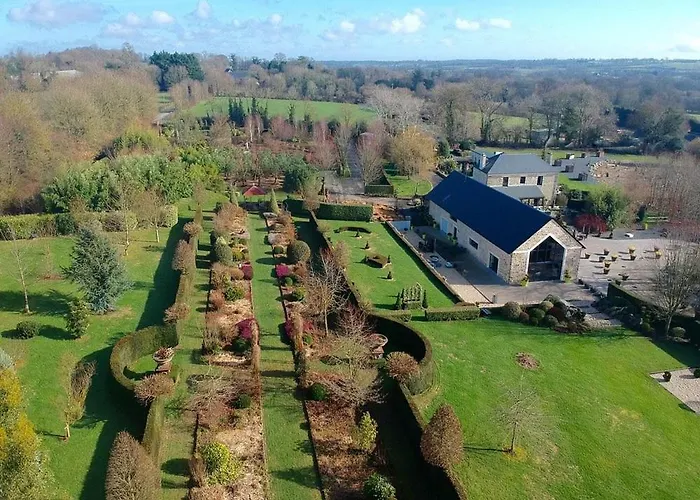 Pensión Domaine Albizia